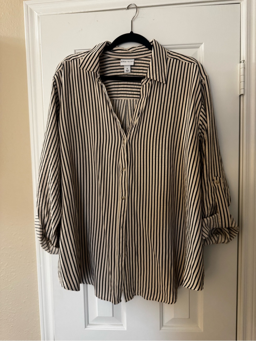 Ava & Viv Cream and Black Striped Collared Button-Down
